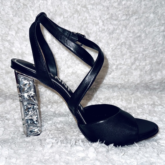 Gianni Bini Leather Heels with Jewel Accents - Picture 3 of 8